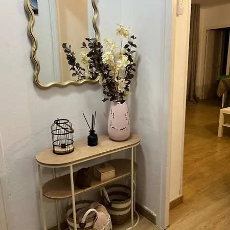 Golden Apartment *